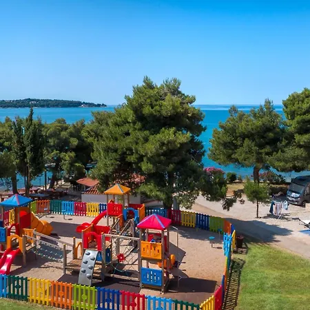 פארק נופש Aminess Planet Homes Sirena 4*