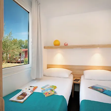 منتزه العطل Aminess Planet Homes Sirena 4*