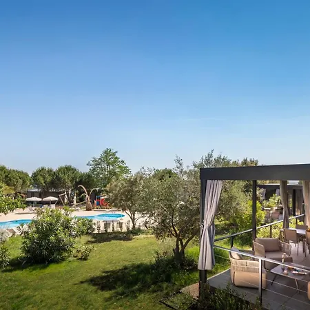 منتزه العطل Aminess Planet Homes Sirena Novigrad Istria