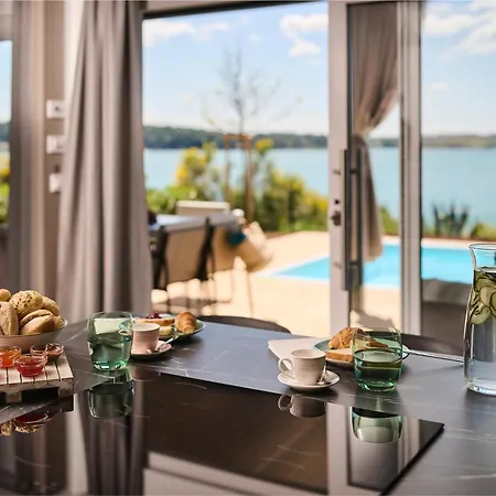 منتزه العطل Aminess Planet Homes Sirena 4*