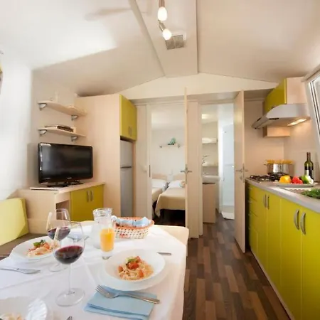 Holiday park Aminess Planet Homes Sirena 4*