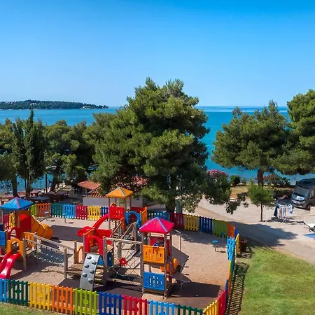 Holiday park Aminess Planet Homes Sirena 4*